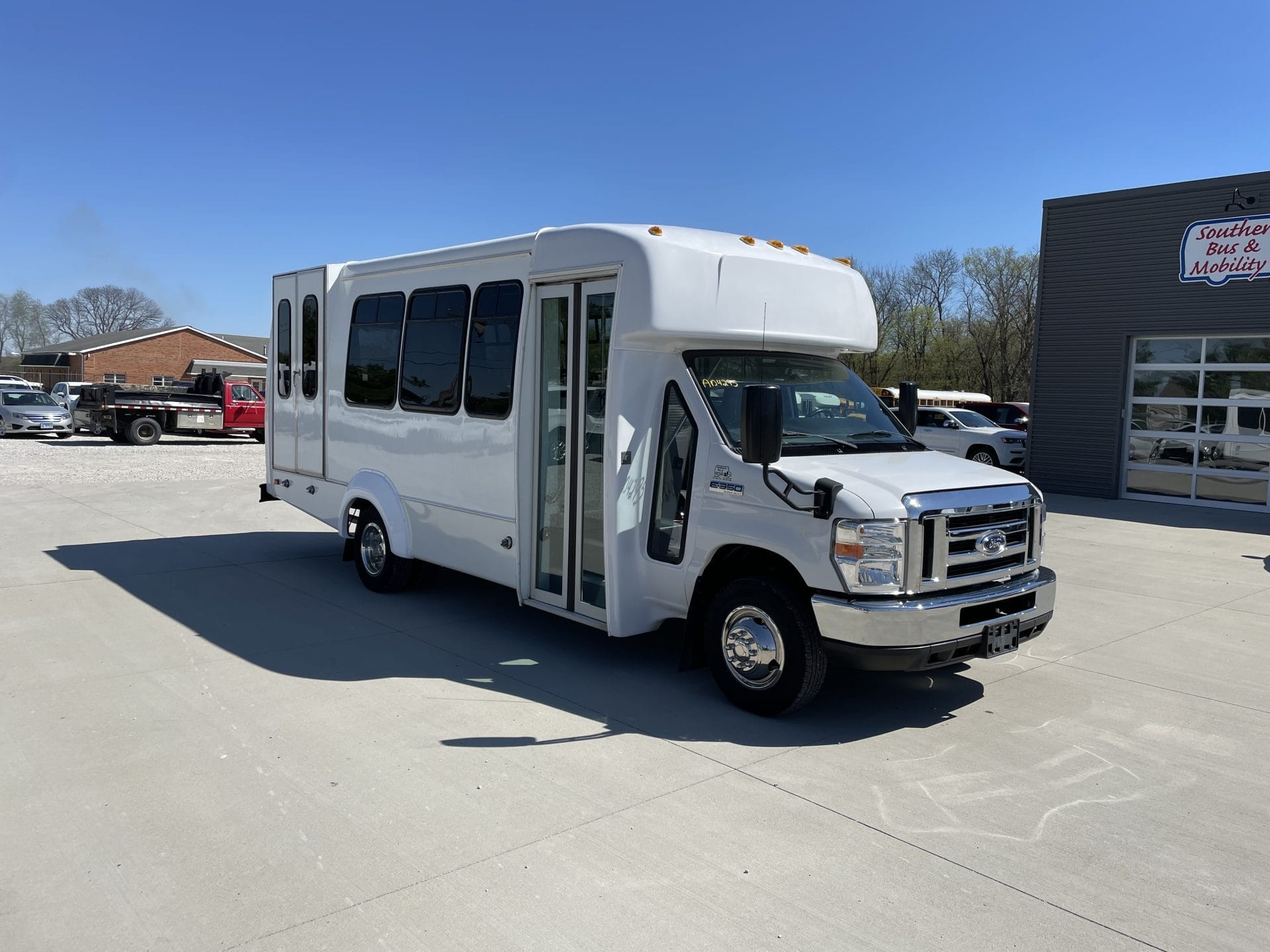 2019 Ford Elkhart Coach Southern Bus and Mobility