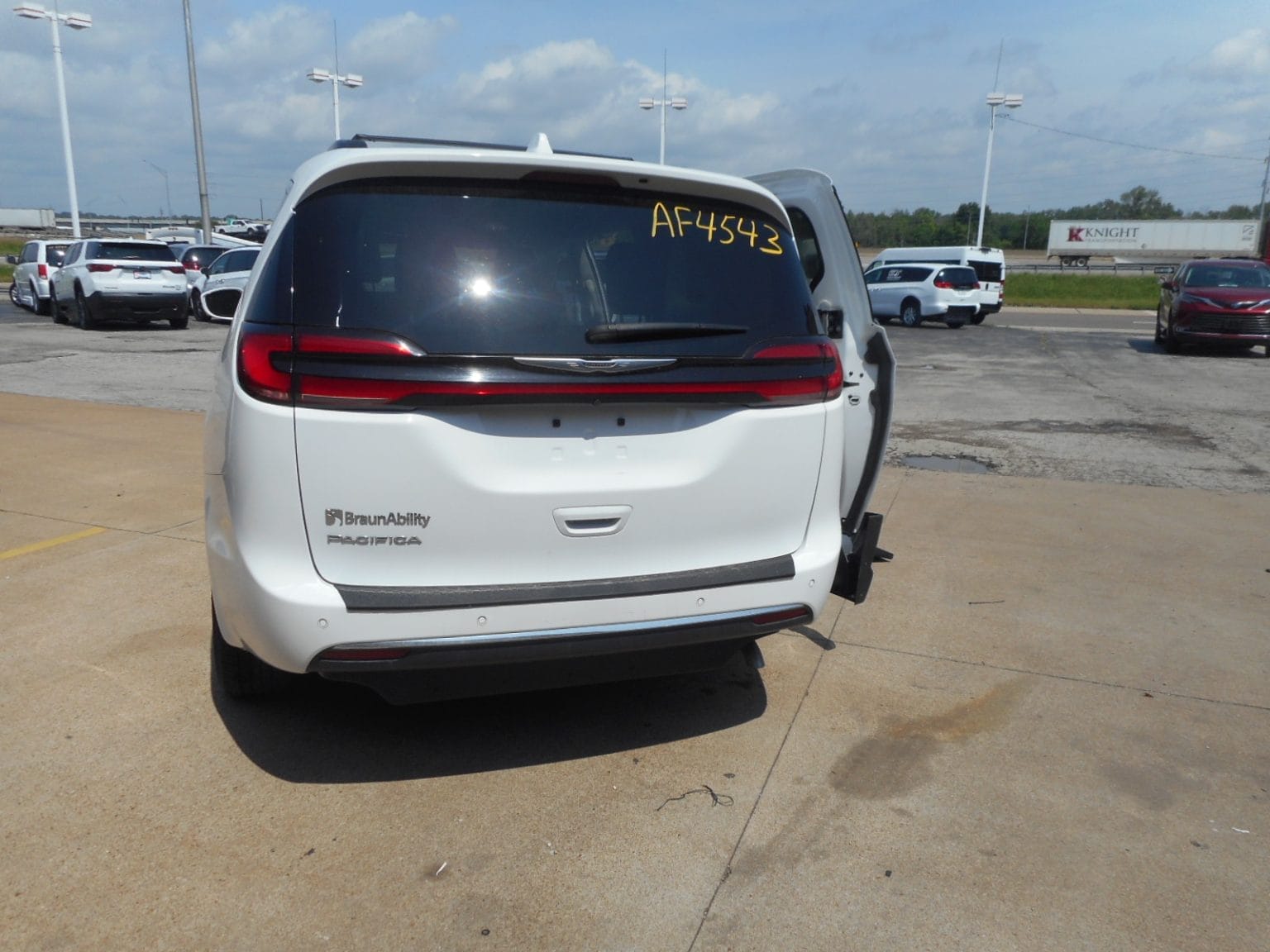 Certified PreOwned 2022 Chrysler Pacifica Touring L NEW BraunAbility ...