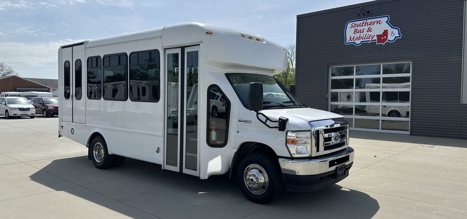 2022 Ford E-450 Startrans