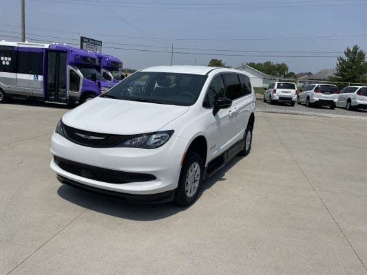 2025 Chrysler Voyager LX BraunAbility ADA Commercial Conversion Side-Entry Manual Ramp