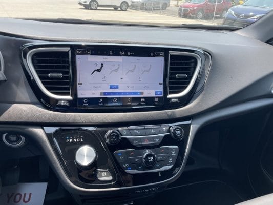 2025 Chrysler Voyager LX BraunAbility ADA Commercial Conversion dash