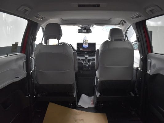 2025 Toyota Sienna XLE BraunAbility Xi seats
