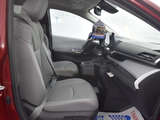 2025 Toyota Sienna XLE BraunAbility Xi seats