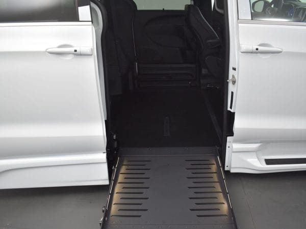 wav-2C4RC1BG3SR570906-11 wav-2C4RC1BG3SR570906-11