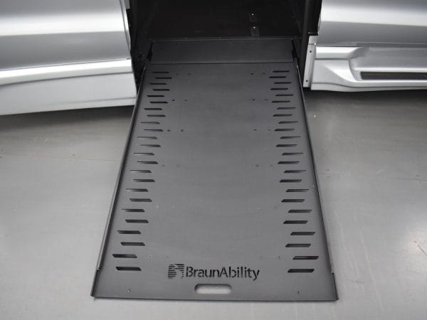 wav-2C4RC1CG7PR603380-10