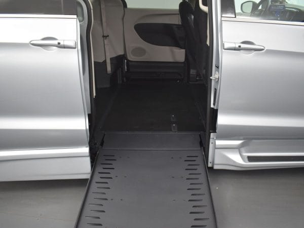 wav-2C4RC1CG7PR603380-11