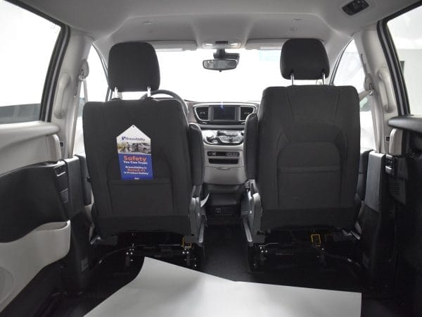 wav-2C4RC1CG7PR603380-14