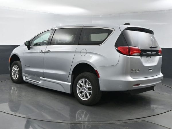 wav-2C4RC1CG7PR603380-4