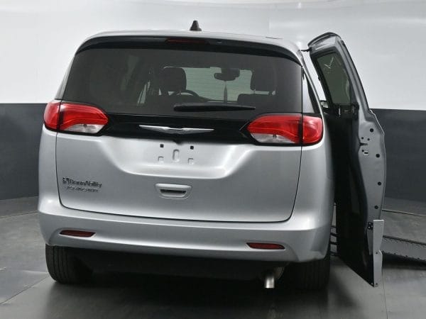 wav-2C4RC1CG7PR603380-5