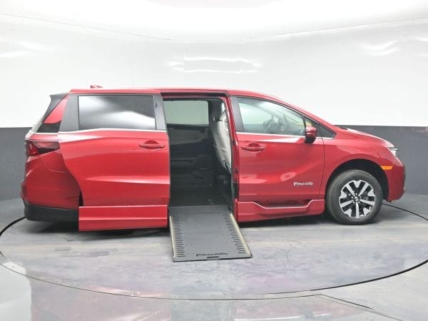 wav-5FNRL6H66TB005235-7